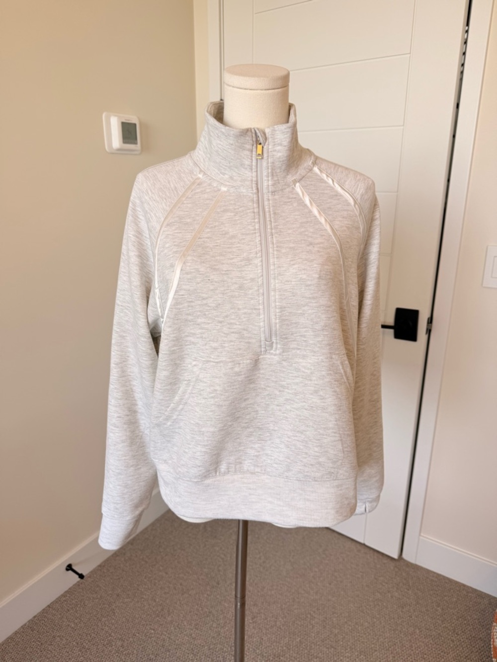 Yogalicious Light Gray Half-Zip Pullover Sweatshirt